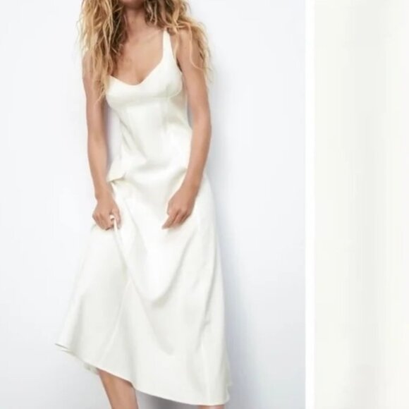 Zara Woman's Textured Dress Off-White Dress. 7385/309/251. Size M - Picture 8 of 9